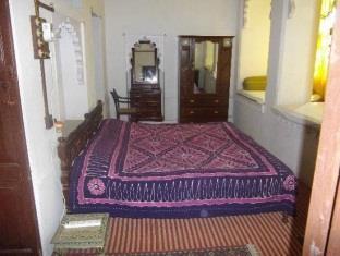 Hôtel Ravla Khempur à Udaipur Extérieur photo